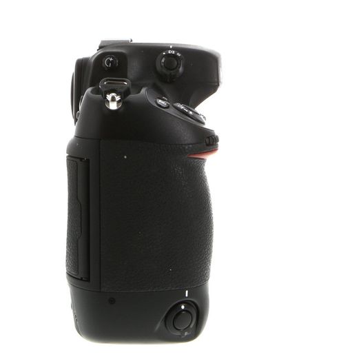 Nikon D2XS DSLR Camera Body {12.4MP}