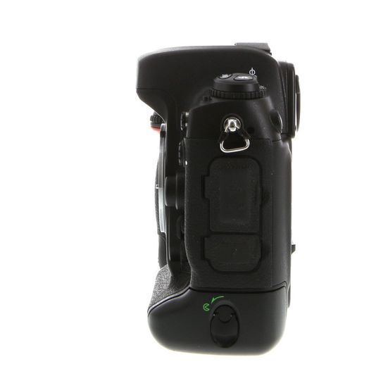 Nikon D2XS DSLR Camera Body {12.4MP}