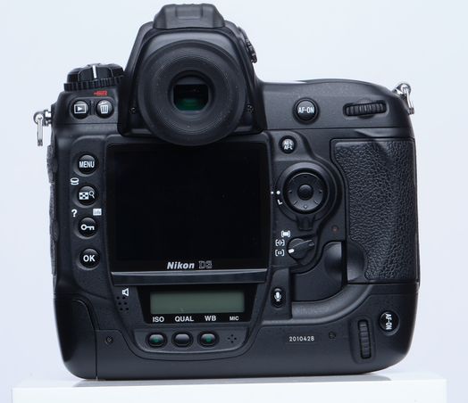 Nikon D3 DSLR Camera Body {12.1MP} - Used DSLR Cameras - Used