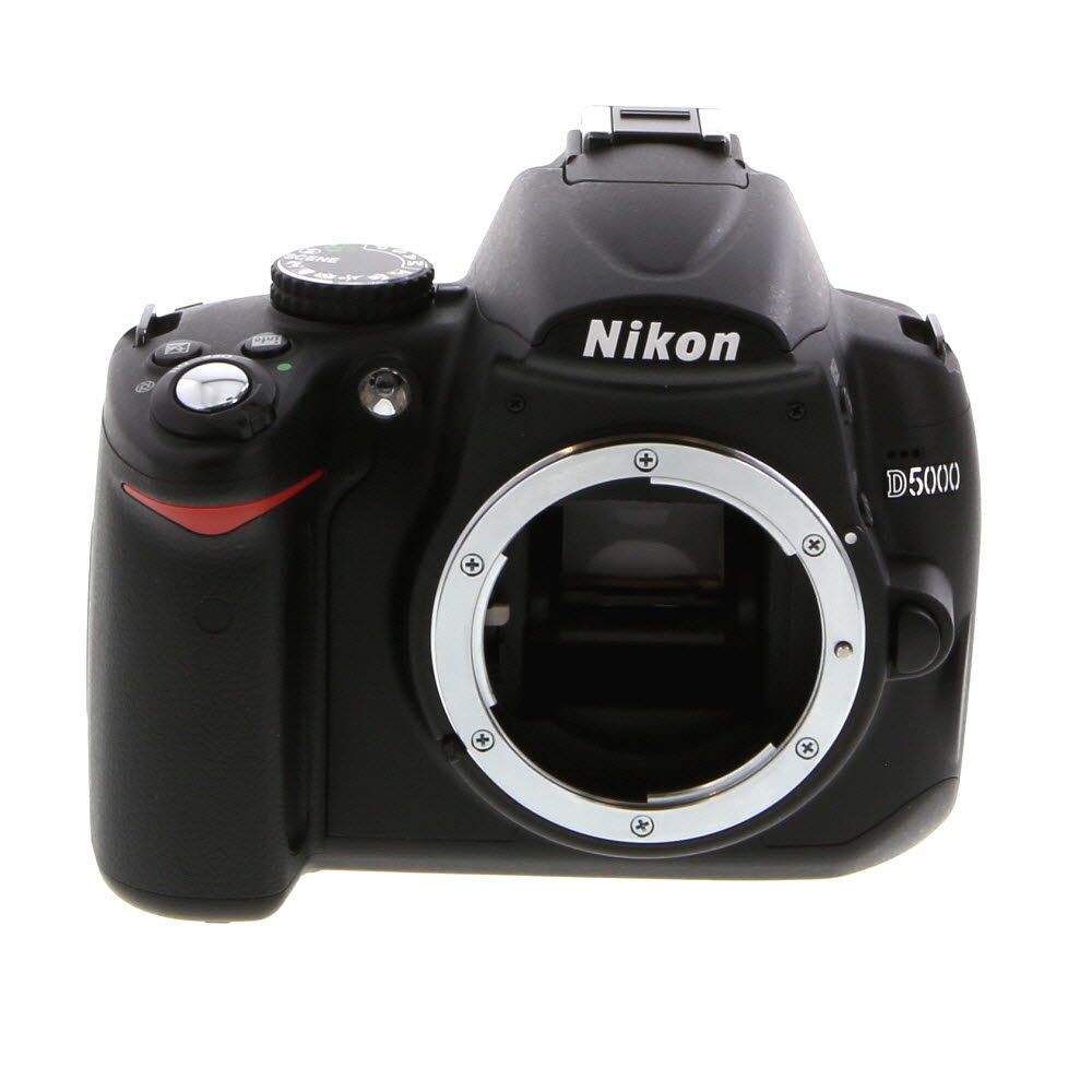 Nikon D5000 ボディ Nikon D5000 DSLR Camera Body {12.3MP}