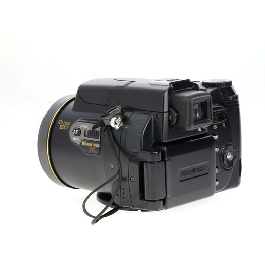 Nikon Coolpix 8800 Digital Camera, Black {8MP}