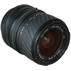 Sigma 28-70mm f/3.5-4.5 UC 2-Touch Breech Lock Lens for Canon FD-Mount