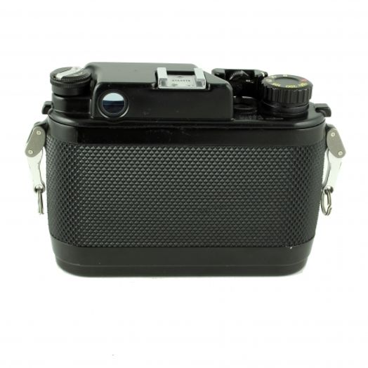 Nikonos III Waterproof Underwater Camera, with Nikkor 35mm f/2.5 Lens