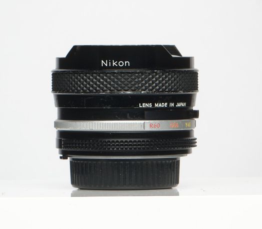 Nikon 16mm f/3.5 Fisheye-NIKKOR Auto AI Manual Focus Lens {Built