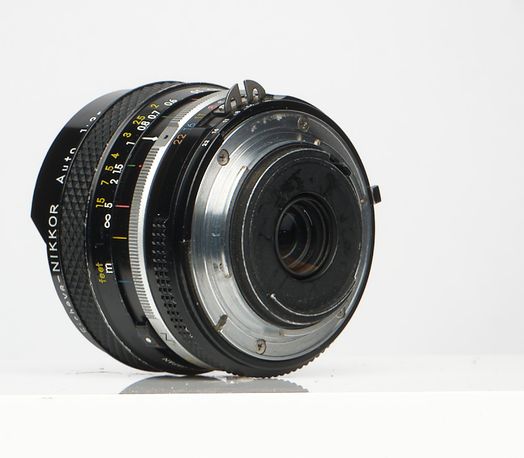 Nikon 16mm f/3.5 Fisheye-NIKKOR Auto AI Manual Focus Lens {Built