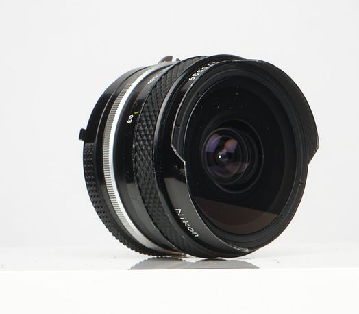 Nikon 16mm f/3.5 Fisheye-NIKKOR Auto AI Manual Focus Lens {Built