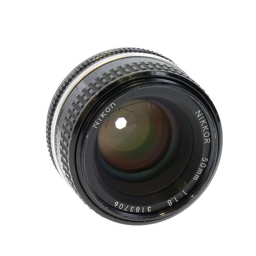 Nikon 50mm f/1.8 NIKKOR AIS Manual Focus Lens {52} Early Version