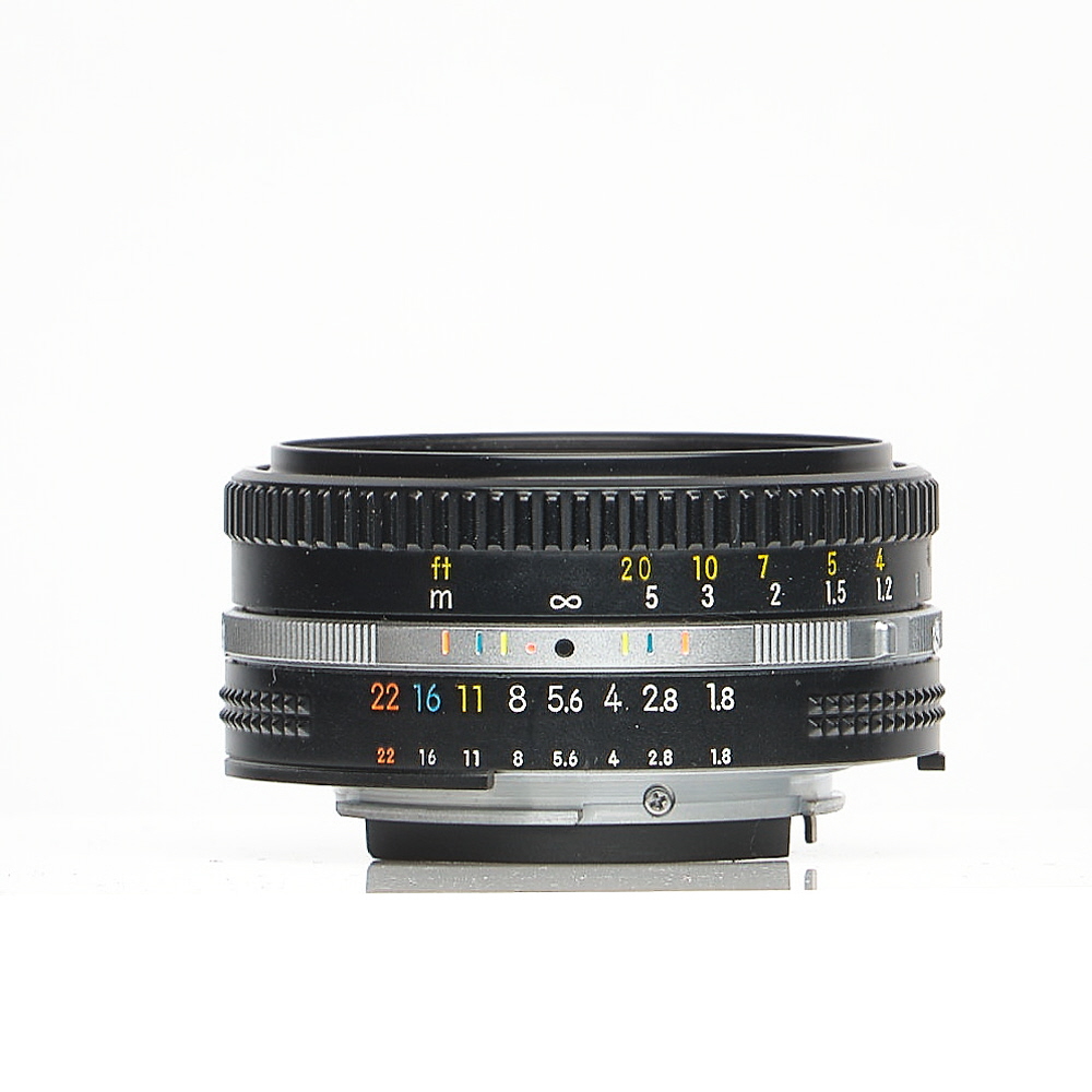Nikon 50mm f/1.8 NIKKOR AIS (Pancake) Manual Focus Lens