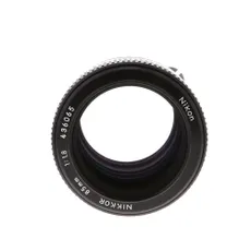 Nikon 85mm f/2 NIKKOR AIS Manual Focus Lens {52}