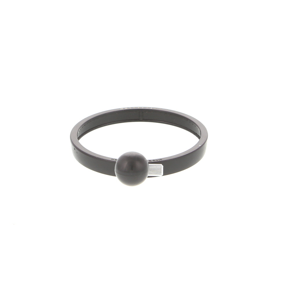 Hasselblad Handle 2 (120 150 250 C Lenses Only)