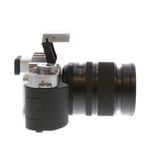 Leica Digilux 3 Four Thirds DSLR Camera {7.5MP} with 14-50mm f/2.8-