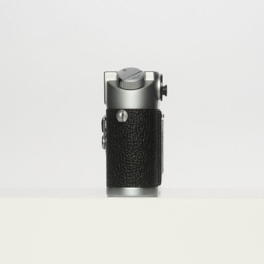 Leica M4 35mm Rangefinder Camera Body, Chrome