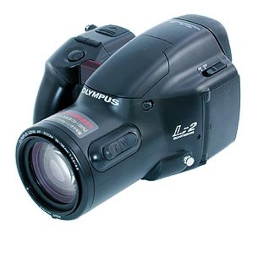 Olympus L2 35mm Camera, ED QD 35-135 F/4.5-5.6 (International IS-2)