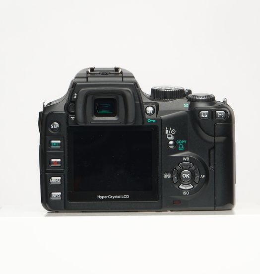 Olympus E-500 Four Thirds DSLR Camera Body, Black {8MP}