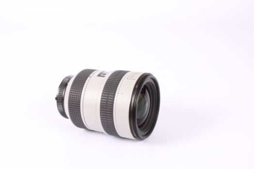 Nikon AF-S NIKKOR 28-70mm f/2.8 D ED Autofocus IF Lens, Gray {77