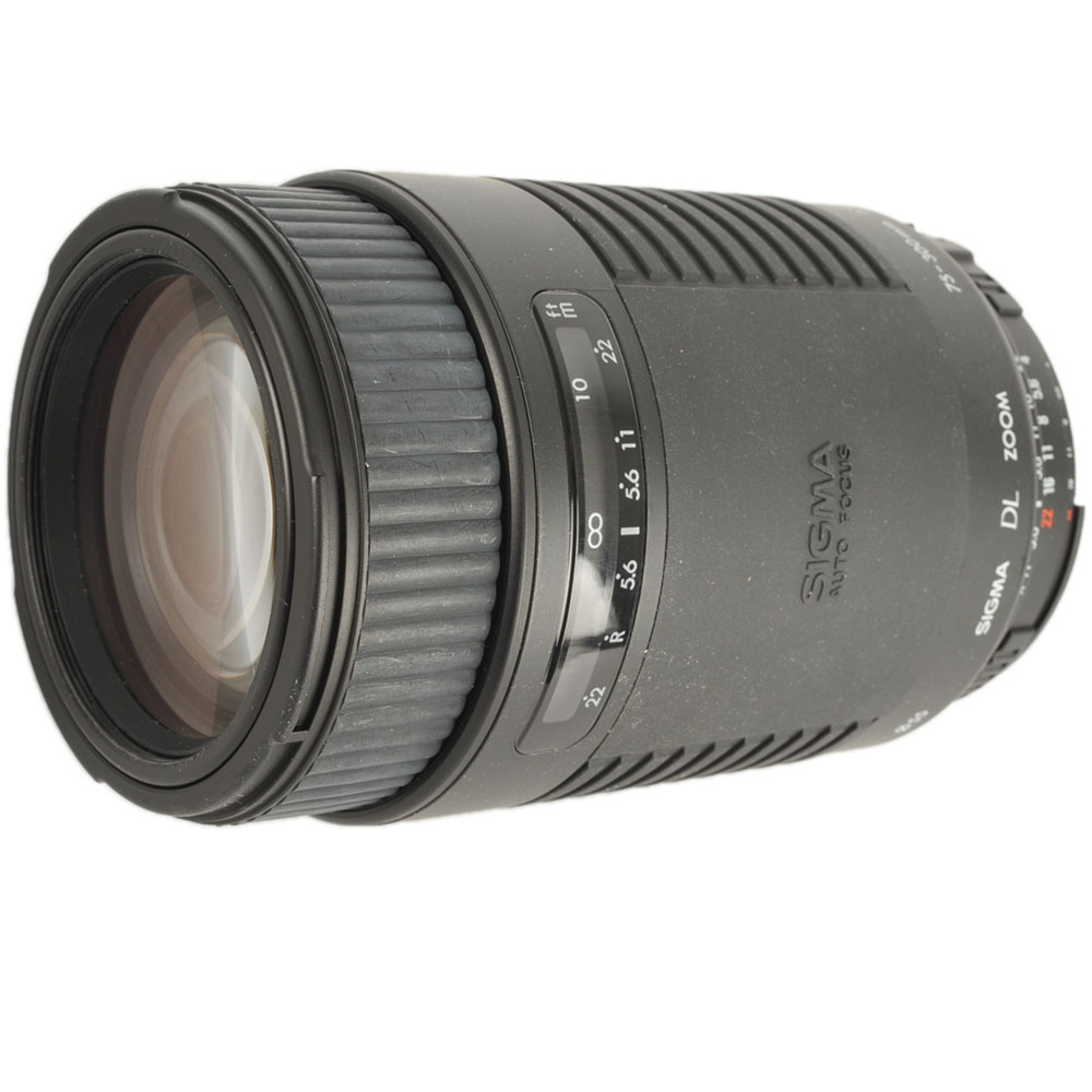 Sigma 70-300mm f/4-5.6 D DL Macro Super (5-Pin) Autofocus Lens for