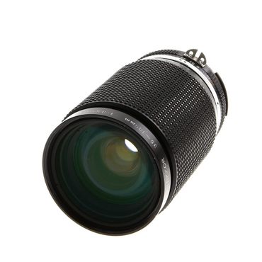 Nikon 35-135mm f/3.5-4.5 Zoom-NIKKOR Macro AIS Manual Lens