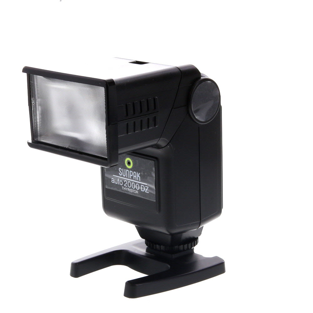 Sunpak 2000 DZ: Versatile Flash for Photographers