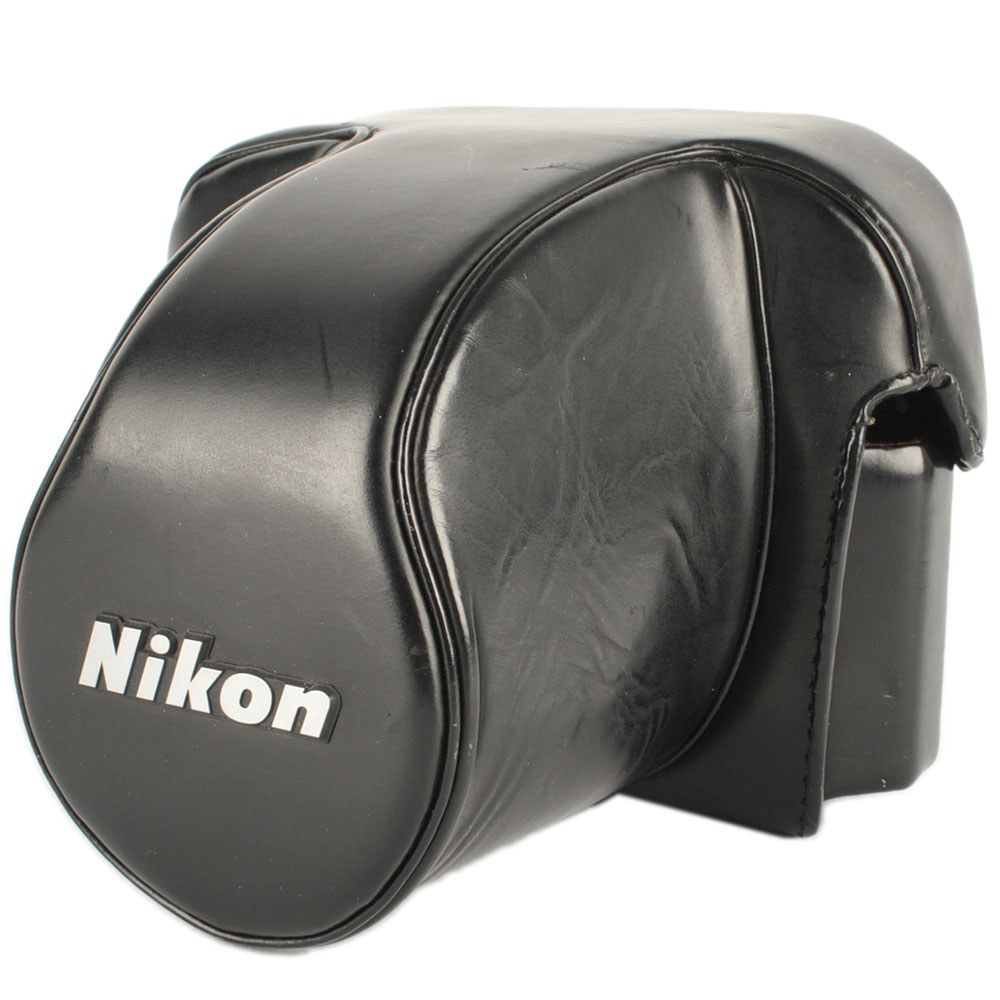 NIKON F5用ケース　CF-54 Nikon CF-54 Case (F5 With 70-210) Black Pebbled Leather