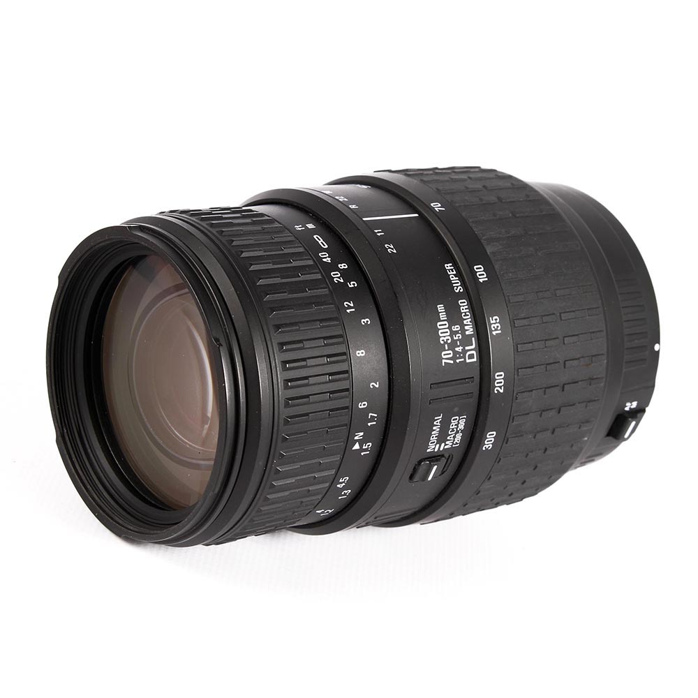 Sigma 70-300mm f/4-5.6 DL Macro Super Lens, Dedicated Only for Sigma SA Mount (please note: not Sony Alpha Mount)