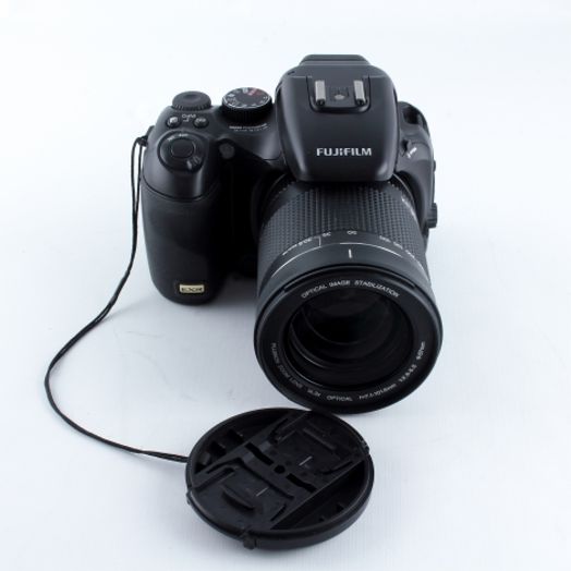 FUJIFILM FinePix S200EXR Digital Camera, Black {12MP}
