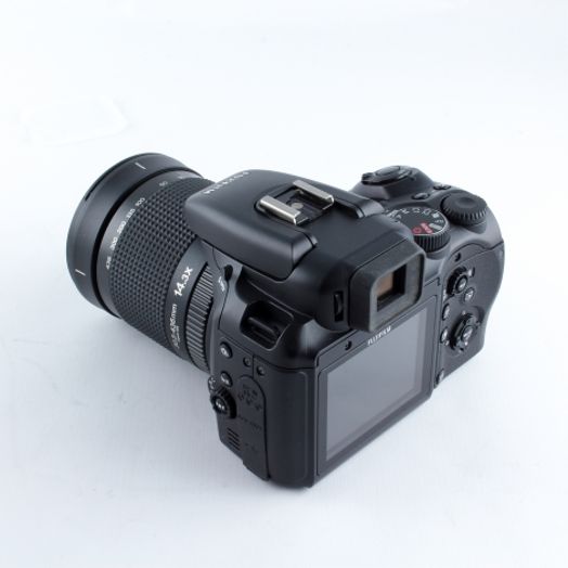 FUJIFILM FinePix S200EXR Digital Camera, Black {12MP}