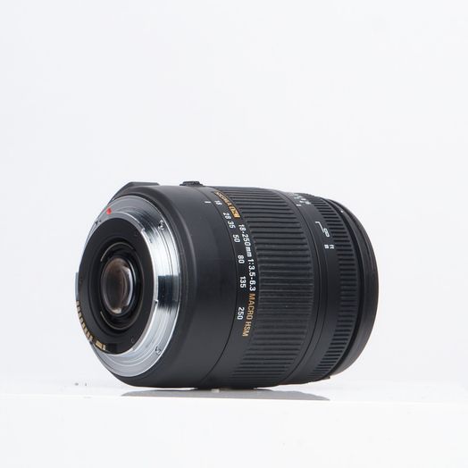 Sigma 18-250mm f/3.5-6.3 DC OS HSM Macro APS-C Lens for Canon EF-S