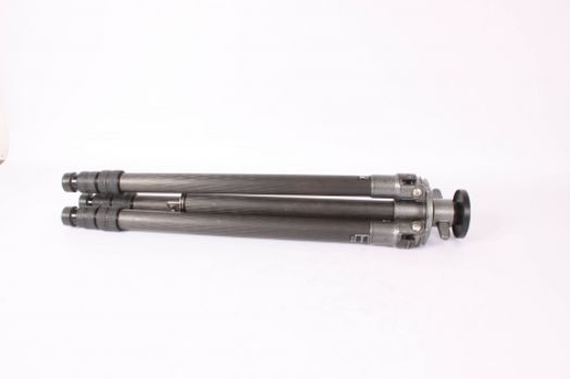 Gitzo Mountaineer GT3530 6X Carbon Fiber Tripod Legs with Gitzo Mountaineer GT3530 6X Carbon Fiber Tripod Legs with