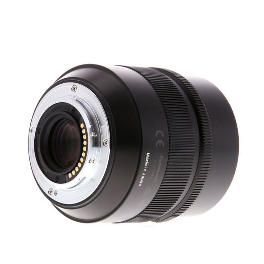 Panasonic Lumix Leica 42.5mm f/1.2 DG Nocticron ASPH. Power O.I.S.