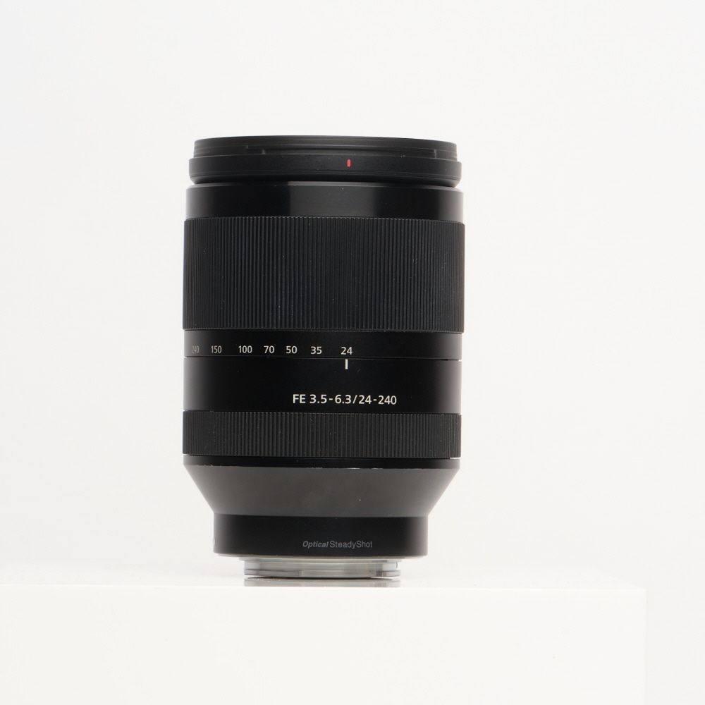 Sony FE 24-240mm f/3.5-6.3 OSS Full-Frame Autofocus Lens for E
