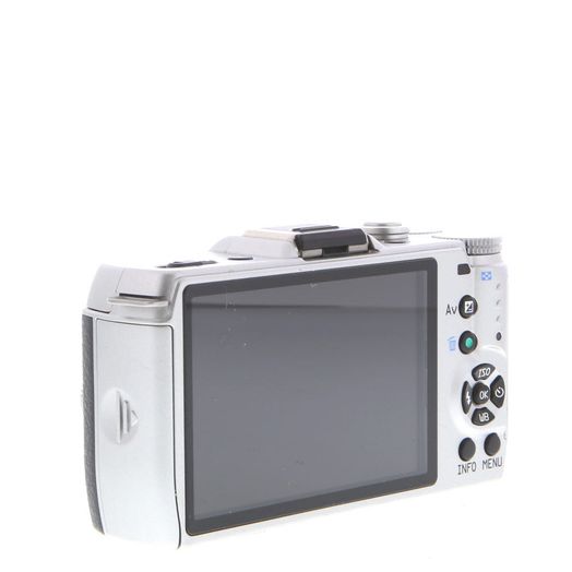 Pentax Q10 Mirrorless Camera Body, Black {12.4MP}