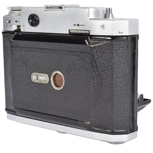 Mamiya-6 IVS (Late) with 7.5cm (75mm) f/3.5 Zuiko F.C. Seikosha-Rapid