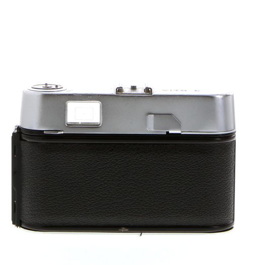 VOIGTLANDER VITO C / LANTHAR 50mm f2.8 In this Illustration. Old