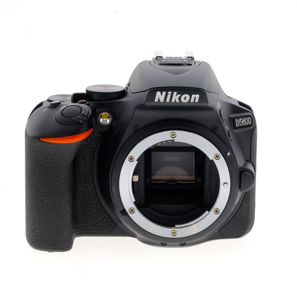 Nikon D5600 ボディ Nikon D5600 DSLR Camera Body, Black {24.2MP}