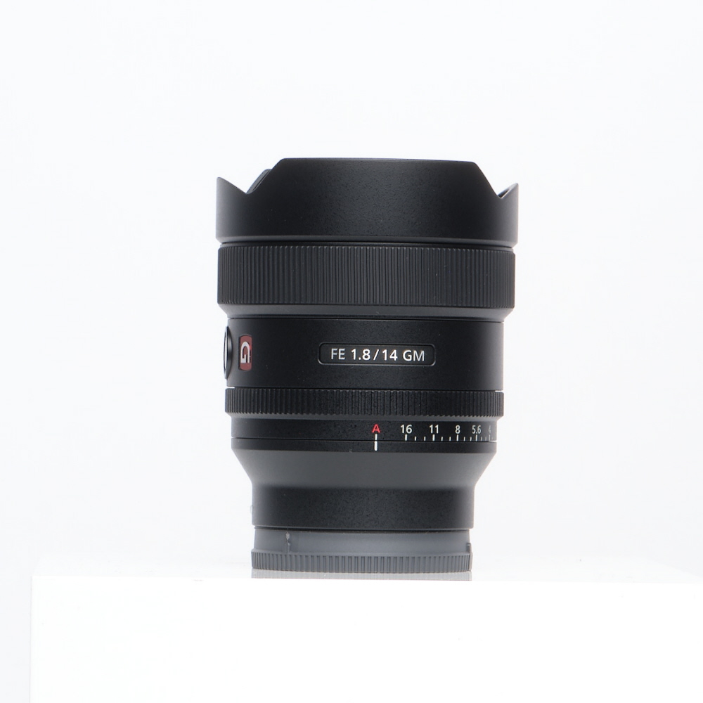 Sony FE 14mm f/1.8 GM Full-Frame Autofocus Lens for E-Mount, Black SEL14F18GM