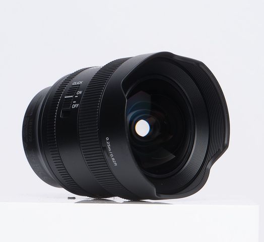 Sony FE 14mm f/1.8 GM Full-Frame Autofocus Lens for E-Mount, Black