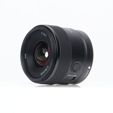 Sony E 11mm f/1.8 Autofocus APS-C Lens for E-Mount, Black {55} SEL11F18