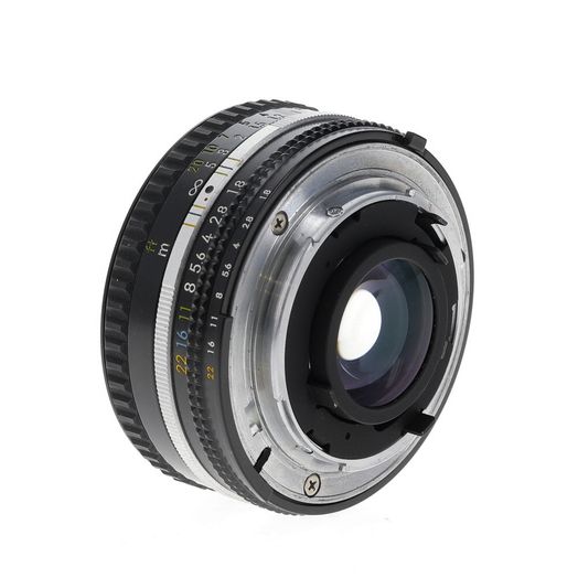 Nikon 50mm f/1.8 NIKKOR AIS (Pancake) Manual Focus Lens {52} Late