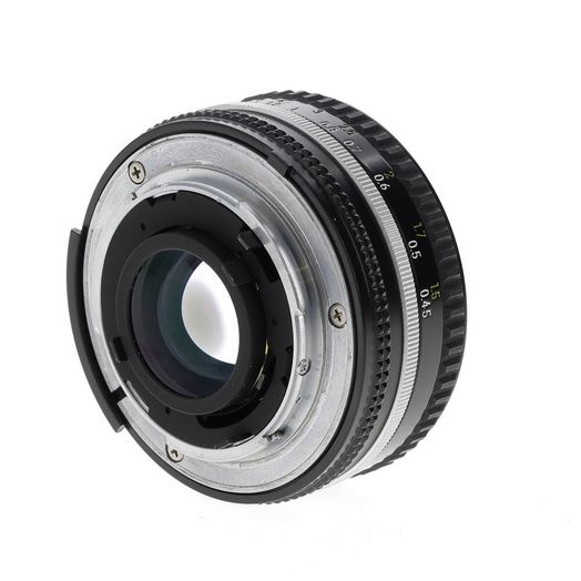 Nikon 50mm f/1.8 NIKKOR AIS (Pancake) Manual Focus Lens {52} Late