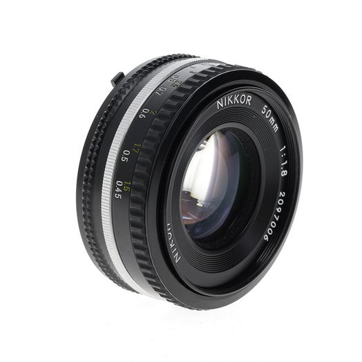 Nikon 50mm f/1.8 NIKKOR AIS (Pancake) Manual Focus Lens {52} Late