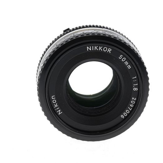 Nikon 50mm f/1.8 NIKKOR AIS (Pancake) Manual Focus Lens {52} Late
