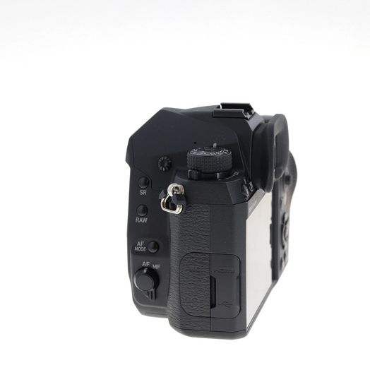 Pentax K-3 Mark III Monochrome DSLR Camera Body, Black {25.7MP}