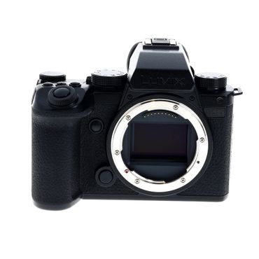 Panasonic Lumix S5 IIX
