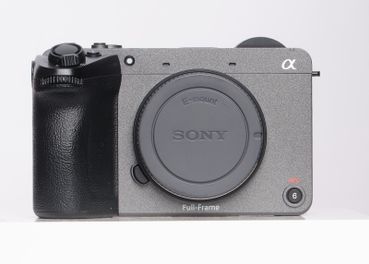 Sony Cinema Line FX2 Full-frame Cinema Camera with XLR Handle Unit