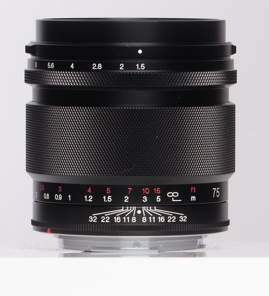 Voigtlander 75mm f/1.5 Nokton (Aspherical) Full-Frame Manual Focus