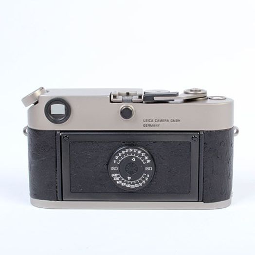 Leica M6 (0.72X Finder/28-135mm) 35mm Rangefinder Camera Body