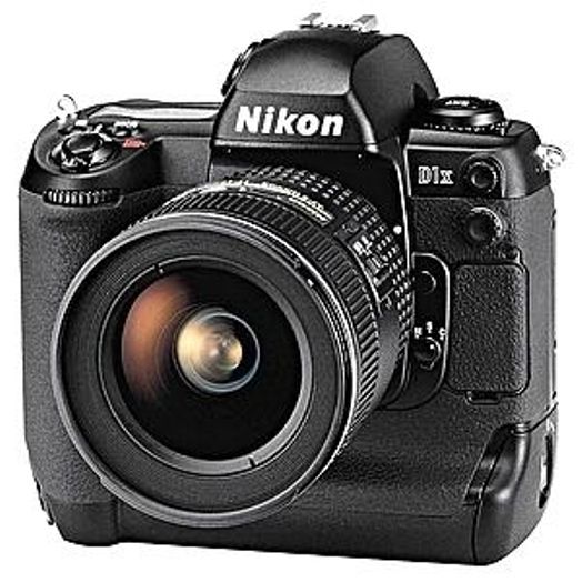 Nikon D1X ボディ Nikon D1X DSLR Camera Body {5.47MP}